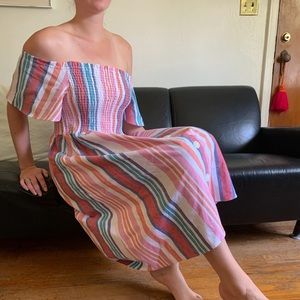 Adorable linen midi dress.